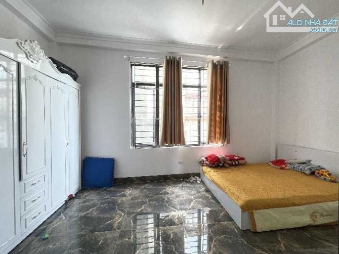 🌳🏡🚗 bán nhà dân xây – thạch bàn, 5 tầng – 60m² – ô tô tải thông, kinh doanh – 12.5 tỷ ( - 5