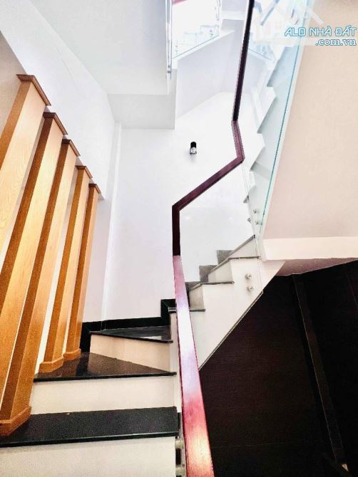 BÁN NHÀ HẺM Ô TÔ 5 TẦNG 4PN NGAY TT BÌNH THẠNH PHAN VĂN TRỊ CHỈ HƠN 8 TỶ - 5