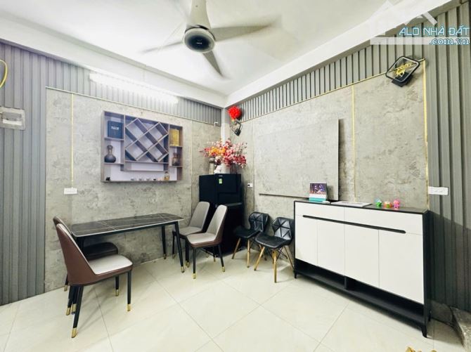 HƠN 4Đ- 20M*6T TRUNG PHỤNG- NGÕ NÔNG- GẦN PHỐ - 5