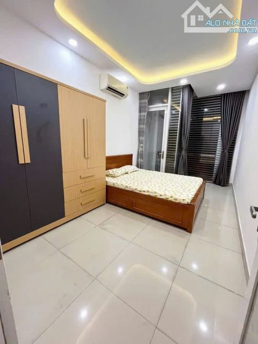 BÁN NHÀ MẶT TIỀN LÊ HOÀNG PHÁI,5 TẦNG, 70M2,DÒNG TIỀN 30 TR/T, NHỈNH 10 TỶ - 5