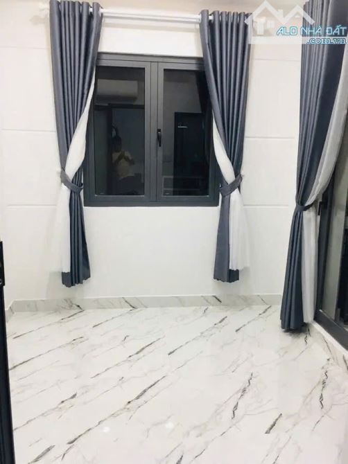 BÁN NHÀ ĐẸP PHAN XÍCH LONG,4 TẦNG, 20M2, NHỈNH 5TỶ - 5