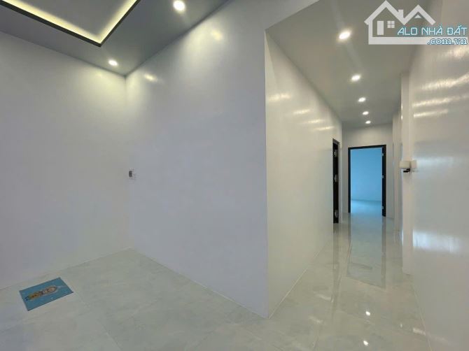 bán căn nhà trệt lửng, hẻm 286 đường CMT8, an thới, nhà mới lộ ô tô, giá bán chỉ - 5