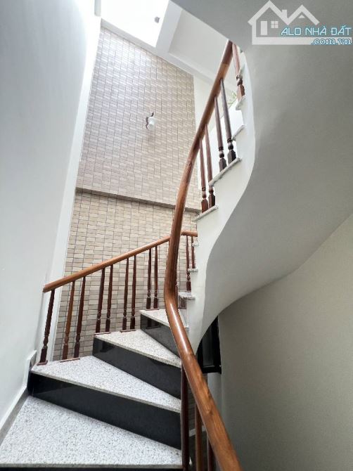 NHÀ PHỐ KHƯƠNG HẠ-BA BƯỚC RA Ô TÔ TRÁNH-FULL MỘI THẤT--36M2-5 TẦNG-10,45 TỶ - 5