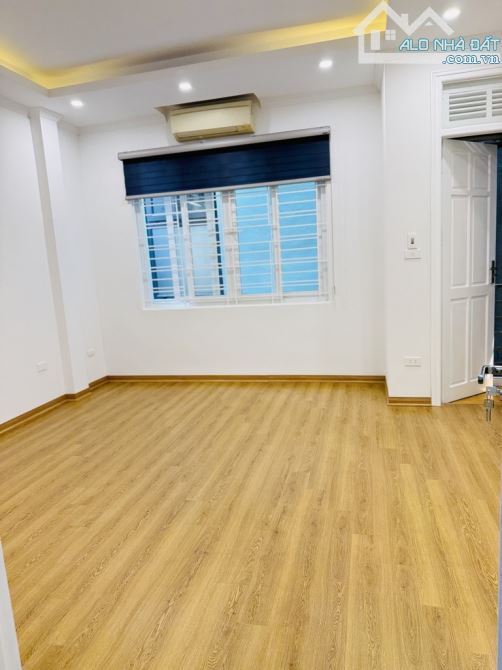 NHÀ PHỐ VŨ TÔNG PHAN-BA BƯỚC RA Ô TÔ -GẦN HỒ-33M2-4 TẦNG-7,8 TỶ - 5