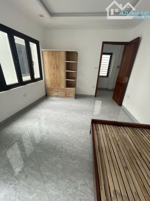 BÁN NHÀ LAI XÁ–LÔ GÓC–15M RA Ô TÔ TRÁNH, DỪNG ĐỖ–S= 42M2 – MT=5.4M GIÁ CHÀO 6.65 TỶ - 5