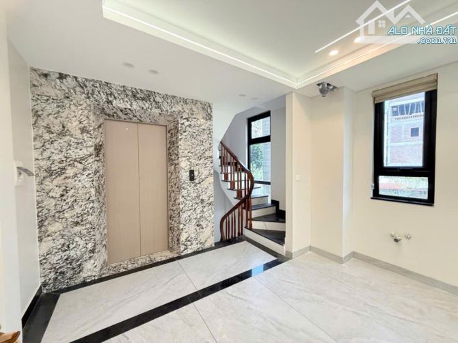 🌆 SIÊU PHẨM GIANG BIÊN – 53M², 7 TẦNG FULL NỘI THẤT – 16,6 TỶ - 5