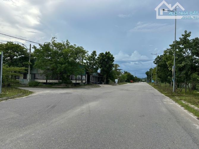 Đất mặt tiền Nguyễn Viết Xuân KQH Thanh Lam, P. Thuỷ Phương, Tx Hương Thuỷ (Hàng Độc)  - D - 5