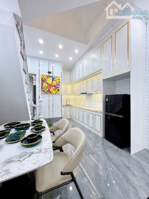 BÁN NHÀ 3 LẦU MẶT TIỀN ĐƯỜNG NGUYỄN VĂN TRỖI FULL NỘI THẤT CAO CẤP - 5
