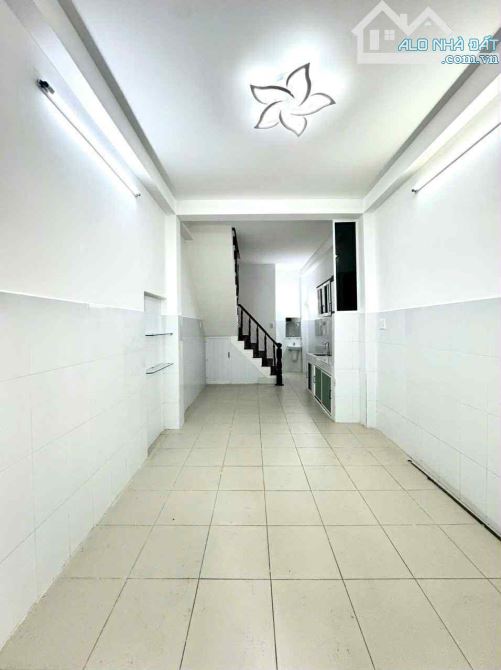 Vĩnh viễn,Quận 10,3 tầng,dt:3,2m×10m,giá:4,6 tỷ. - 5