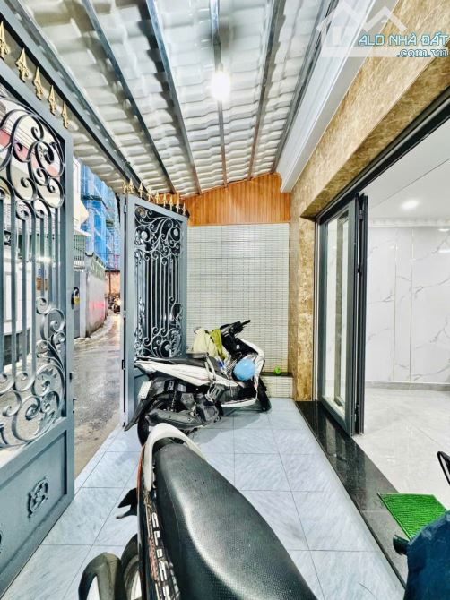 🏠Nhà Hẻm Xe Hơi💎 Phạm Văn Đồng💎4,6mx12m 5 Lầu-3PN 4WC💎Có Thang Máy💵9,7 Tỷ - 5