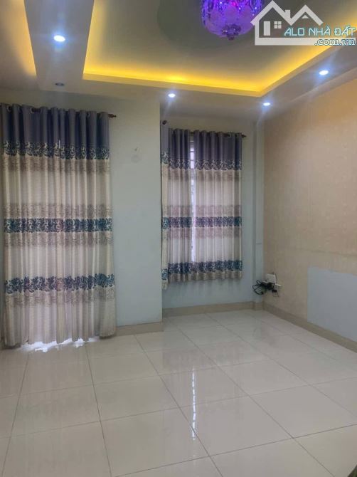 BÁN NHÀ TRƯỜNG CHINH Q12 - 4 TẦNG 83M2 ( 4M X 21M) - 9.95 TỶ. - 5
