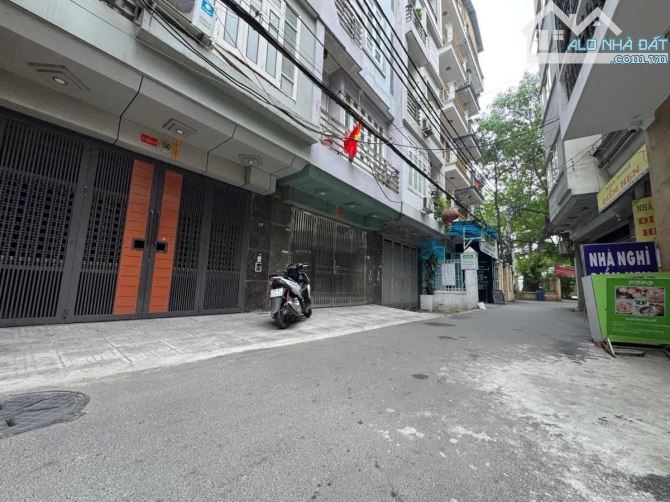 NHÀ ĐẸP 6 TẦNG PHỐ TRUNG KÍNH , NGÕ RỘNG ,GARA Ô TÔ , 74M2 , MẶT TIỀN 4.5M. - 5