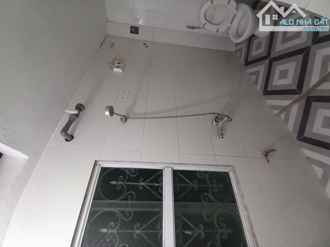 Nhà 2,5 tầng mặt ngõ gần đường Nguyễn Khuyến - 5