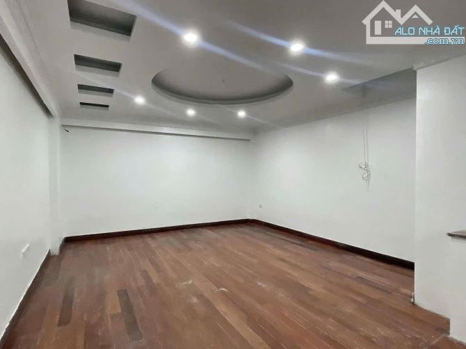 Bán nhà ngõ 98 Thái Hà, DT 44/47m, 4 tầng, MT 4m, giá 20.5 tỷ, ngõ oto, KD. - 6