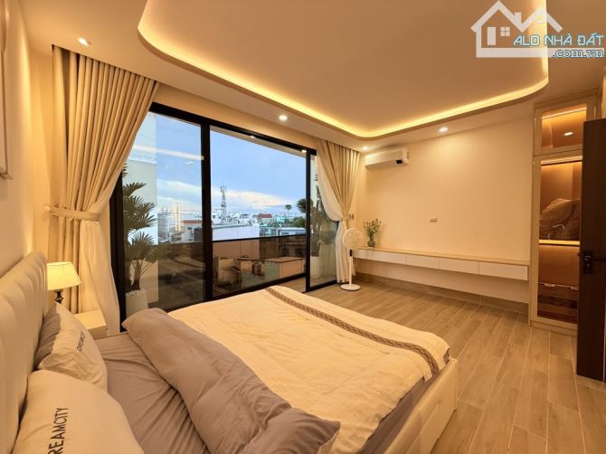 Bán nhà HXH 4M- 6 tầng - Thang máy- Nội Thất cao cấp -Gần Giáo xứ Thạch Đà chỉ 9 tỷ hơn. - 6
