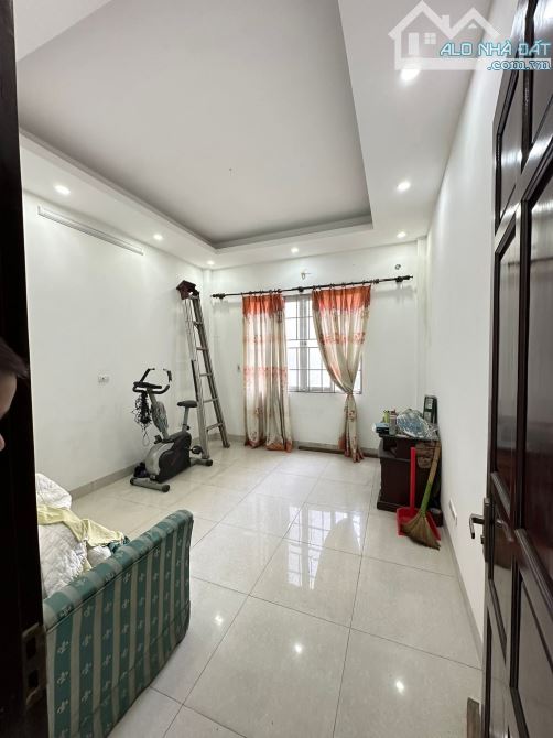 LIỀN KỀ PHÂN LÔ VỈA HÈ RỘNG 2 THOÁNG KINH DOANH SIÊU ĐẸP ĐA SỸ HÀ ĐÔNG 60m 15 TỶ - 6