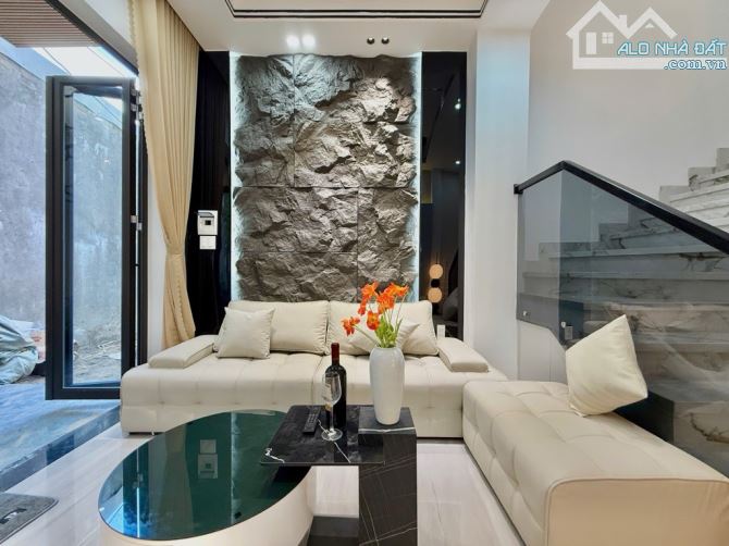 NHÀ 3 TẦNG – FULL NỘI THẤT – KIỆT Ô TÔ– TRUNG TÂM HẢI CHÂU giá 4.950 - 6
