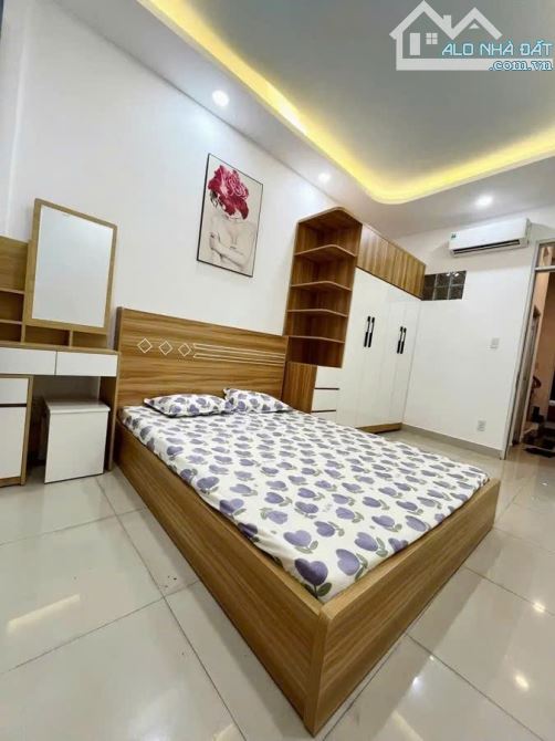 BÁN NHÀ MẶT TIỀN LÊ HOÀNG PHÁI,5 TẦNG, 70M2,DÒNG TIỀN 30 TR/T, NHỈNH 10 TỶ - 6