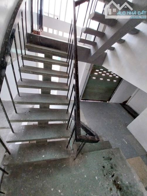Bán nhà mặt tiền lô góc Lũy Bán Bích, Tân Phú, 4 tầng, 5,3mx 16m. Giá chỉ: 16,x tỷ - 6