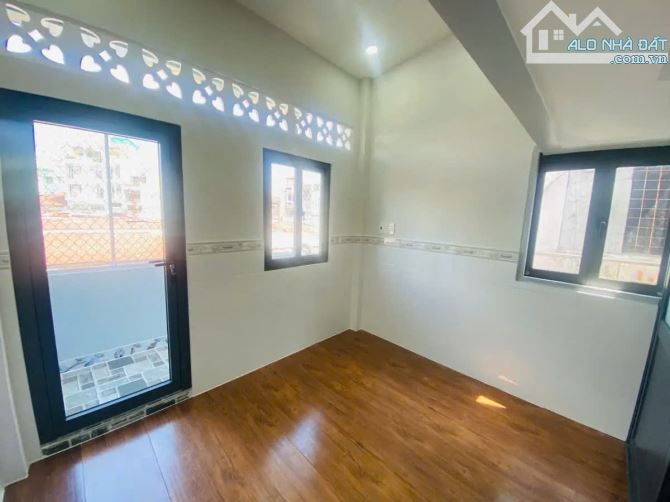 🏡 Bán Nhà ,lô góc,nhỏ xinh, ban công thoáng mát, giá chỉ 2,1 tỷ –Đường Tuệ Tỉnh.Q11 - 6