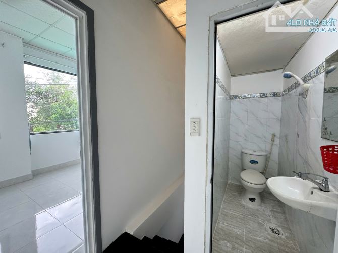 Bán Nhà 2 phòng ngủ Hẻm 6m cách Lê Văn Lương 50m - 6