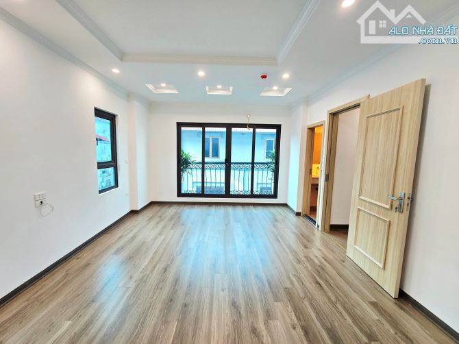 Quá vip, 7 tầng thang máy lô góc mặt ngõ Vũ Tông Phan,oto tránh đỗ,kdoanh,40m2.Giá 18.5 tỷ - 6