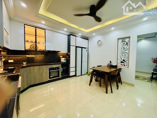 PHÂN LÔ VIP HÀM NGHI – NHÀ MỚI ĐẸP – GARA Ô TÔ – THANG MÁY CHỜ 🏠 DT thực tế 37–42m², MT 4 - 6