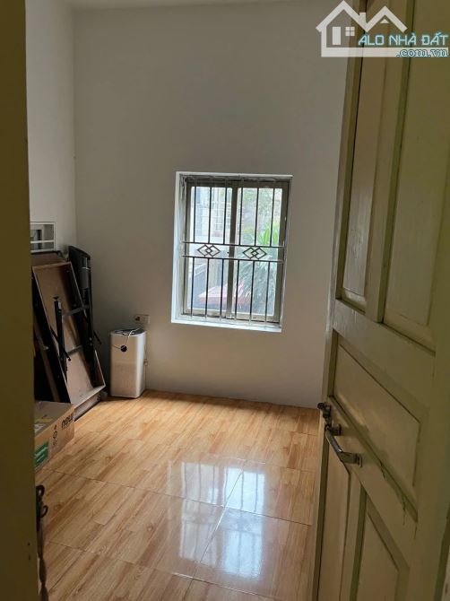 Bán gấp nhà mặt phố Cự Lộc 40m 5 tầng dân xây kd đỉnh, hàng xóm Royal city, giá rẻ 12 tỷ - 6
