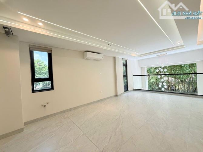 🌆 SIÊU PHẨM GIANG BIÊN – 53M², 7 TẦNG FULL NỘI THẤT – 16,6 TỶ - 6