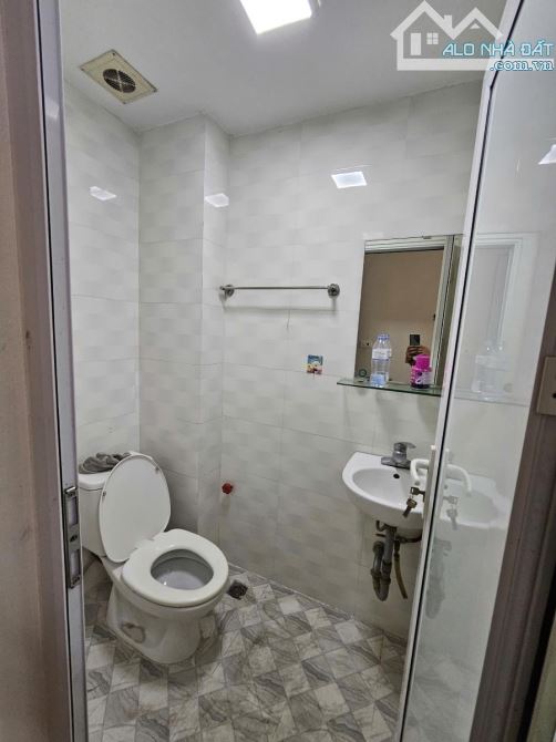 BÁN NHÀ HOÀNG QUỐC VIỆT CẦU GIẤY 50m MT3m 4 TẦNG 15.5 TỶ PHÂN LÔ 2 MẶT TIỀN Ô TÔ TRÁNH - 6