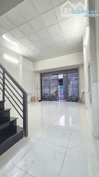 Phạm Văn Bạch - Tân Bình- 65m2 - 2 Tầng - 6.9 tỷ - 2 Mặt Hẻm Ô tô - Hoàn công - SHR - 6