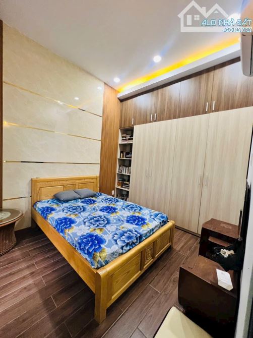 NHÀ TRỆT LẦU HIỆN ĐẠI HẺM 172 TRẦN QUANG DIỆU LỘ NHỰA NÂNG CẤP 6m Ô TÔ ĐẬU TRƯỚC NHÀ - 6