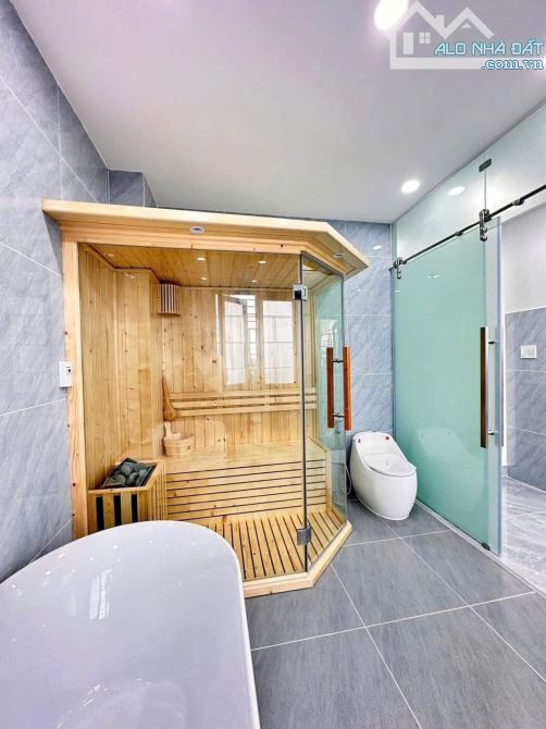 Bán Nhà Phố 4m x22m. xây 1 lửng ,4 Lầu có Thang Máy .Đường Trần thị Cờ, phường Thới An.Q12 - 7