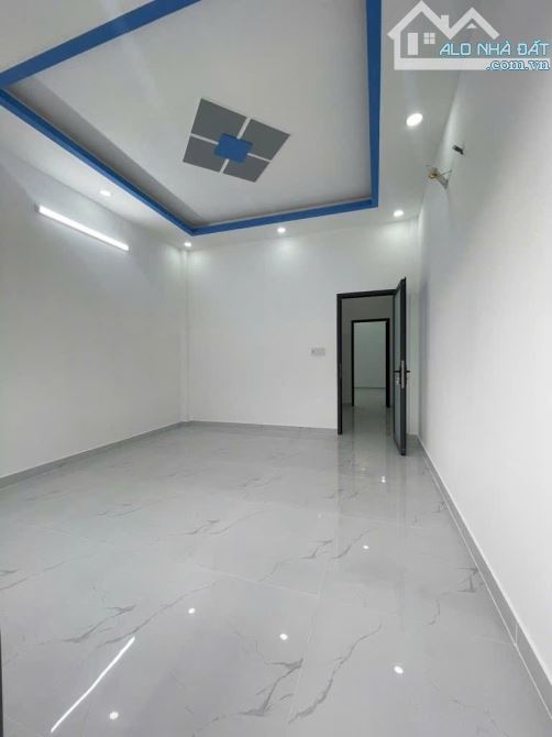 LÊ VĂN QUỚI nhà 2 tầng 4 x 15 hẻm xe hơi Giáp Tân Phú  5.7 tỷ - 7