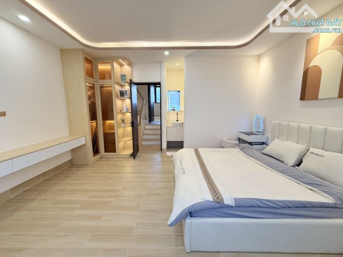 Bán nhà HXH 4M- 6 tầng - Thang máy- Nội Thất cao cấp -Gần Giáo xứ Thạch Đà chỉ 9 tỷ hơn. - 7