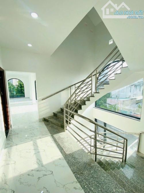 Chủ gửi BÁN CĂN GÓC MẶT TIỀN 181 THÂN VĂN NHIẾP QUẬN 2, sổ hồng 3 tầng st, + HĐ thuê 60tr - 7