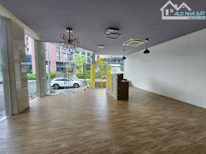 TÒA VĂN PHÒNG HẦM 4 LẦU GÓC 2 MẶT TIỀN - SÀN TRỐNG, CÓ THANG MÁY - 7