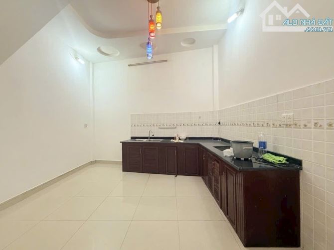 BÁN NHÀ 70M² (5x14) – 4 TẦNG – NGAY NGÃ TƯ HÀNG XANH – HXH 7 CHỖ – GIÁ CHỈ 12.x TỶ - 7