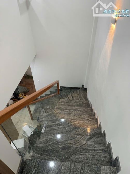 Bán Nhà Hẻm Nhựa 6 m, 80 m2, 4 Tầng, 8 pn, 8 WC, 2 pk, p Thờ, Bếp, Liên Khu 4-5, Bình Tân - 7