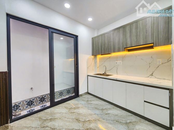 - NHÀ PHỐ 1 LẦU MỚI HOÀN THIỆN MẶT TIỀN HẺM 3M TRẦN VĂN KHÁNH Q7 - 7