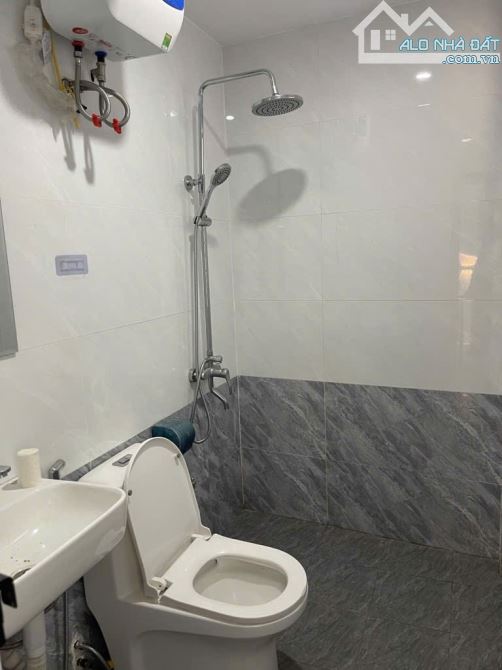 BÁN NHÀ LAI XÁ–LÔ GÓC–15M RA Ô TÔ TRÁNH, DỪNG ĐỖ–S= 42M2 – MT=5.4M GIÁ CHÀO 6.65 TỶ - 7