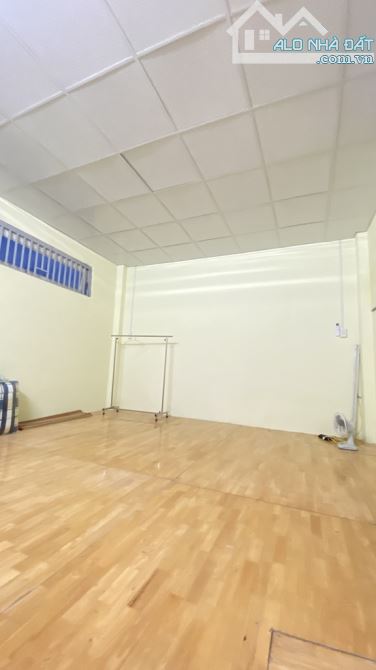Nhà 1,5 tầng Mặt tiền đường THẠNH XUÂN 43 phường THẠNH XUÂN Q12 dt 109m2 (5mx21m) Đường 6m - 7