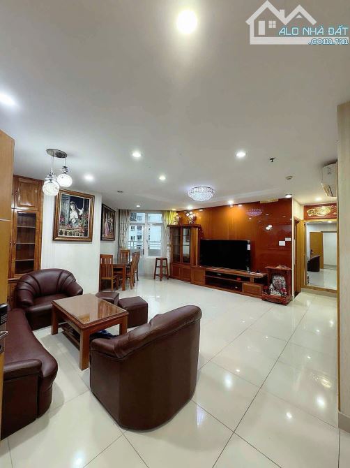 Bán căn hộ 102m2 có sổ hồng chung cư HimLam đường Hậu Giang phường 11 quận 6 - 7