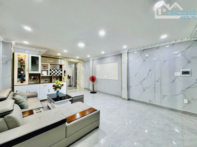 🏠Nhà Hẻm Xe Hơi💎 Phạm Văn Đồng💎4,6mx12m 5 Lầu-3PN 4WC💎Có Thang Máy💵9,7 Tỷ - 7