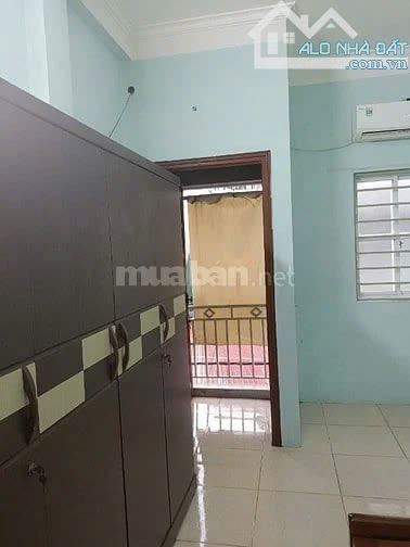 Cho thuê nhà 3 tầng,3 ngủ, đủ nội thất, hộ gia đình ở lâu dài tại Ngũ Hiệp, Thanh Trì,HN