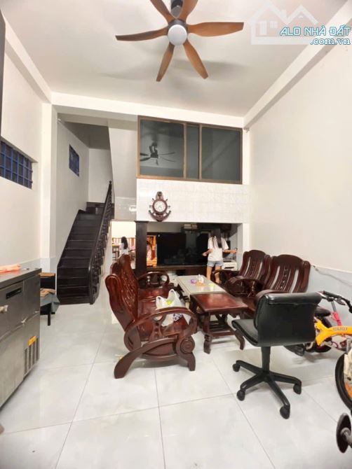 🏡 BÁN NHÀ TRỆT LẦU 3 P.NGỦ _ SỔ HỒNG RIÊNG _ DT 74M2, GIÁ 4.39 TỶ _ CẠNH BÊN SIÊU THỊ COO - 7