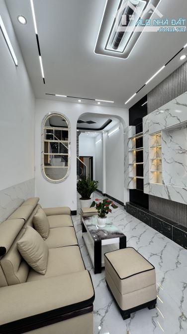 VỊ TRÍ QUÁ ĐẸP . LỘ 6M THÔNG . SAU LƯNG MẶT TIỀN HOÀNG QUỐC VIỆT. CHỢ AN BÌNH 50M - 7