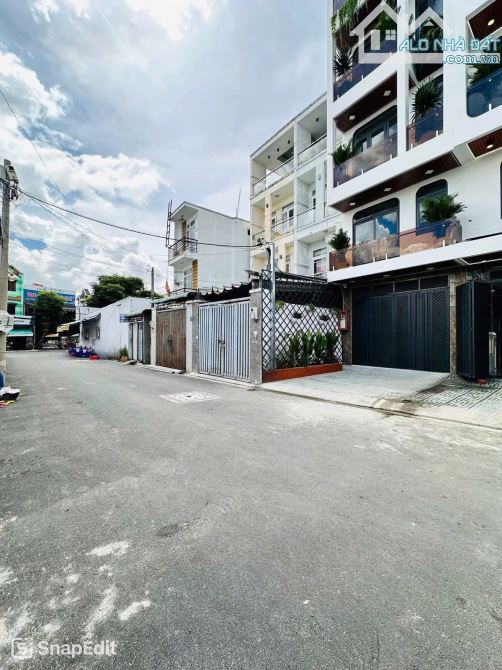 Bán Nhà Phố 4m x22m. xây 1 lửng ,4 Lầu có Thang Máy .Đường Trần thị Cờ, phường Thới An.Q12 - 8