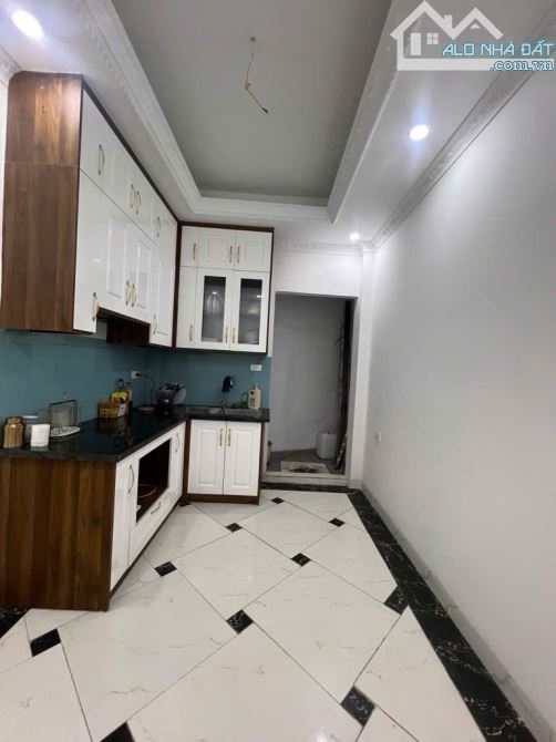 Trung tâm Đống Đa 40m2 - 5 tầng mới đẹp - 8