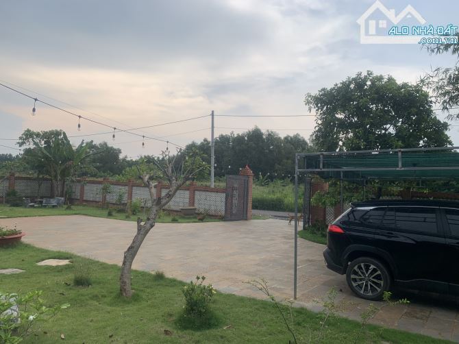 BÁN VIEW NGHĨ DƯỠNG LÁNG LỚN CHÂU ĐỨC, DT 1800MW CÓ SĂN NHÀ, HỒ CÁ KOI, GIÁ 6 TI - 8